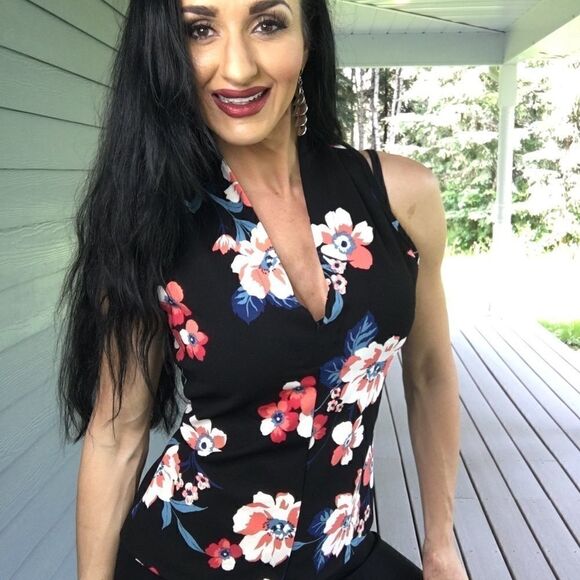 New SLEEVELESS TOP WITH A FLOWER PRINT black - Picture 3 of 7